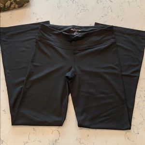 Boot cut yoga pants